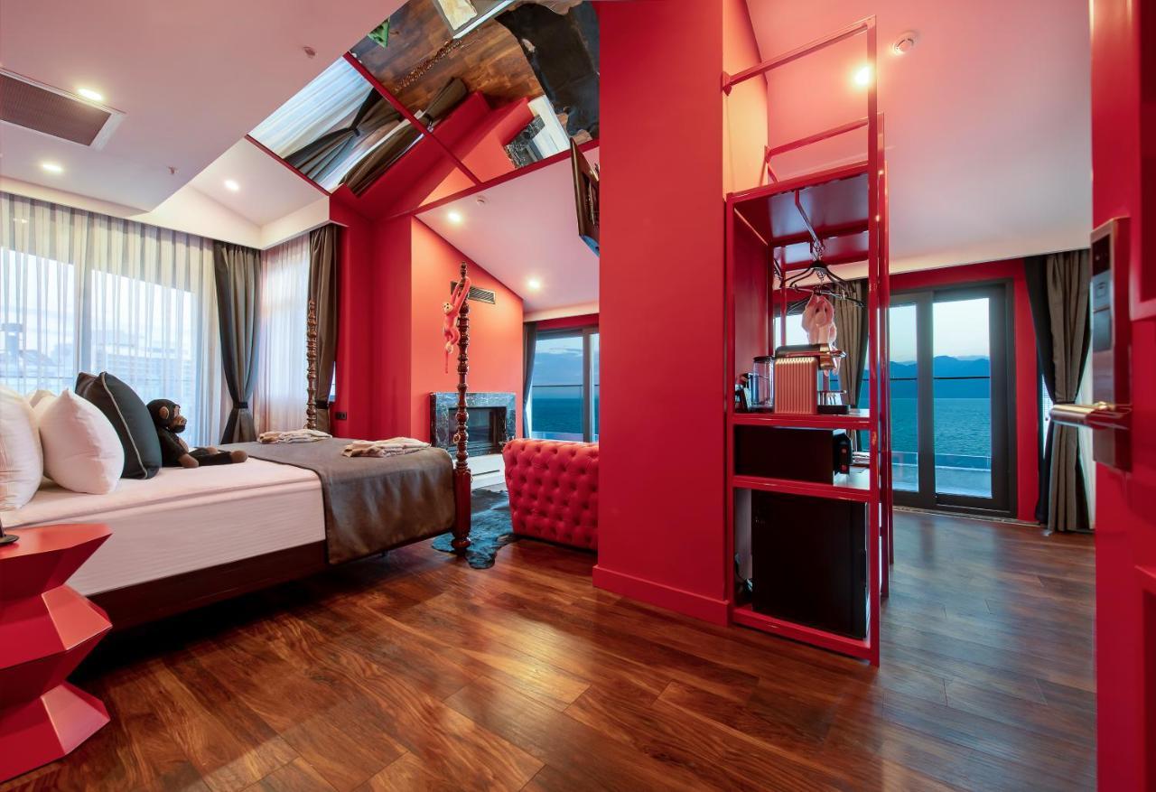Lucky Monkey Otel 2*